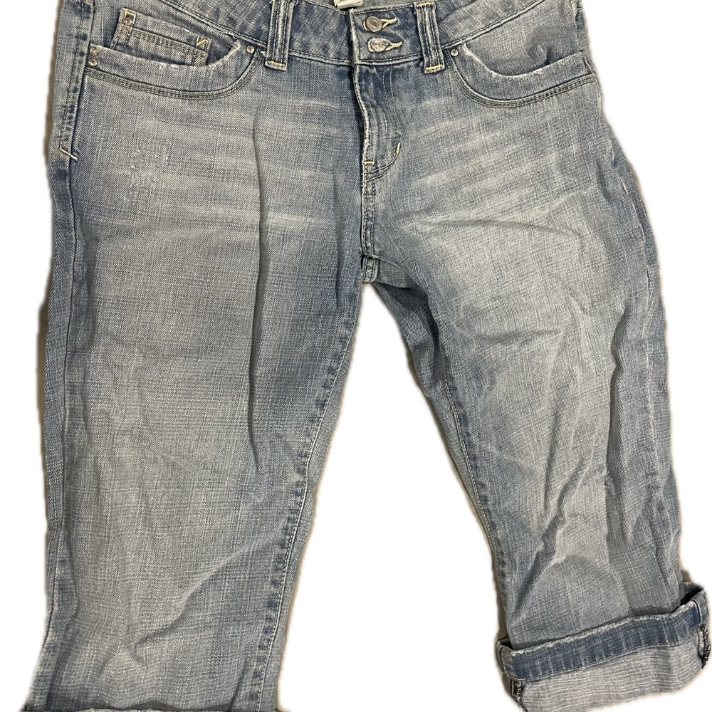 Aeropostale Women’s Light Wash Distressed Denim Shorts-capriSize7/8 Y2K Vintage